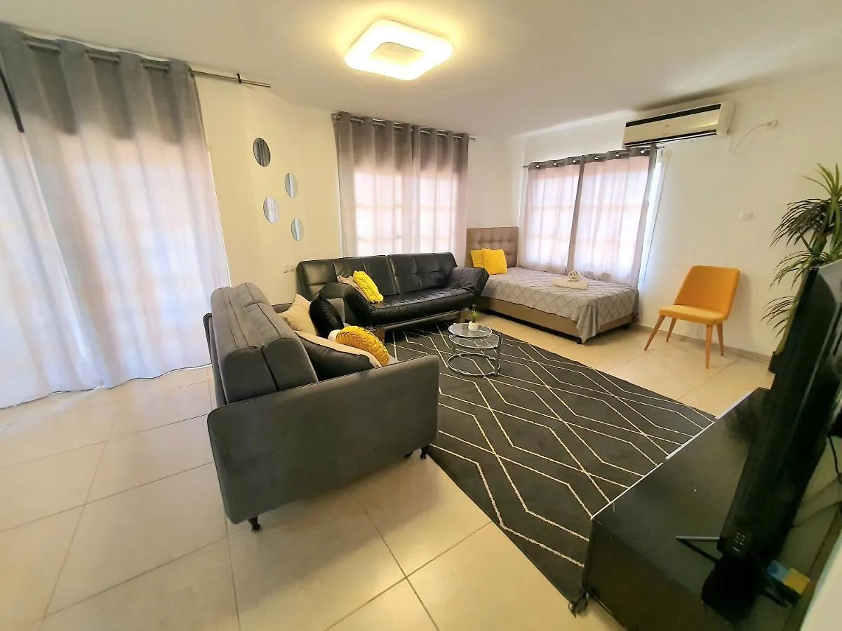 Barak Royal Suites 20 Garden Jacuzzi - ג'קוזי בחצר Eilat 0*,
