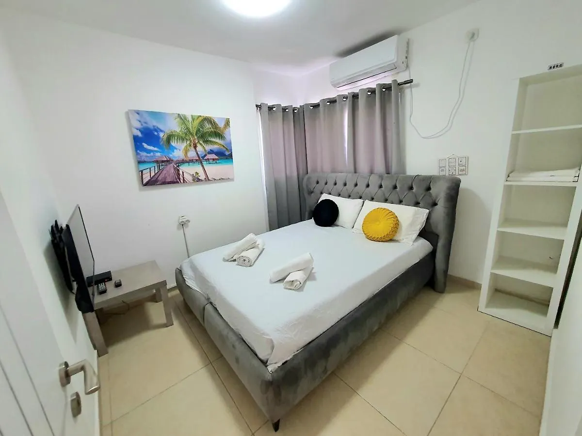 Barak Royal Suites 20 Garden Jacuzzi - ג'קוזי בחצר Eilat 0*,  Israel